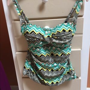 Bathing suit top tankini